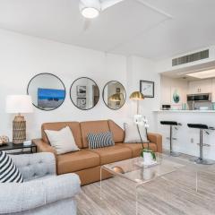 Palm Bay Club 8th Floor On Complex Private Beach