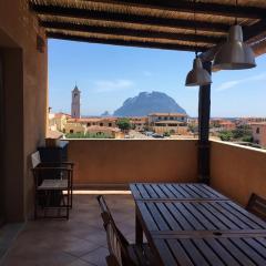 Appartamento nel verde con vista su Tavolara