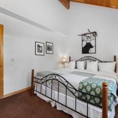 Creekside Suites 18 by Estes Park Condos