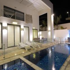 New ! 430m Luxury Best Top Class 8-Bdr Exclusive Villa Top Design HEATED Pool Jucuzzi Sauna