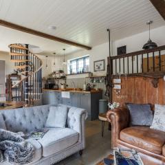 Luxury New Forest Barn, ideal for couples