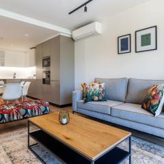 Sea Point, 17 Hall Rd,105 - Luxury 2 Bedroom Apartment in the Heart of Sea Point close to Beach