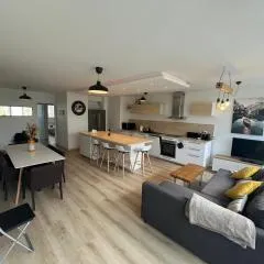 Appartement 6-8 personnes, accès direct à Lyon