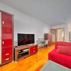Cityscape Comfort Apartment With Garage - Happy Rentals