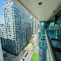 Modern & stylish 2bed 2bath apartment Canary Wharf