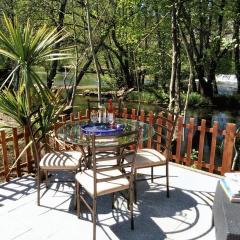 2 bedrooms house with lake view enclosed garden and wifi at Rendufe