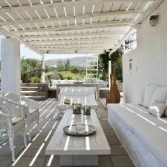 Sea Paros Holiday Villa with panoramic views over Naoussa bay