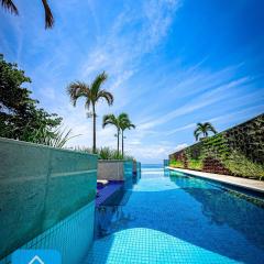 Apartamento em Prédio de Luxo na Ondina