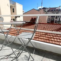 Studio Moderne Rénové avec balcon