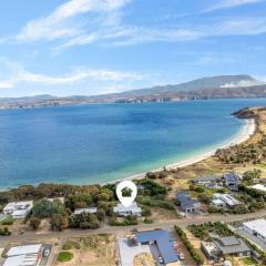 Getaway Hideaway-close to beach Sleeps-8