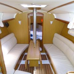 Bed on Boat 32021 corfu