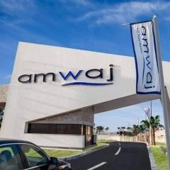 AMWAj