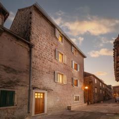 Seaside holiday house Kastel Novi, Kastela - 23126