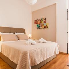 Flat in Athens historic city center @Ipitou str