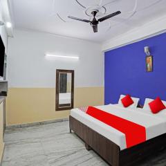 OYO Flagship 81187 Hotel Noida Suit