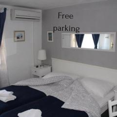 Karmelita's place -studio