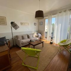 RÉF 344 - LARMOR-PLAGE Appartement centre bourg avec balcon plages et commodités à pied