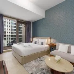 Elevated Living studio in Sparkle Tower- Suiteable