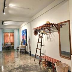 Cozy Gallery Studio at Chinatown