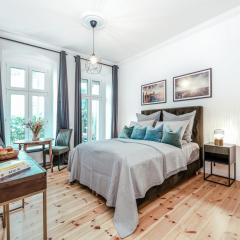 The Malmöer, modern 1 BR, own backyard garden-terrace, quite & relaxed, however central in Prenzlauer Berg