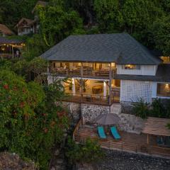 Villa Ayunan 3 BR on Bingin Beach