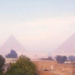 pyramids Hub Stay inn