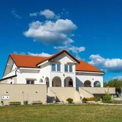 Ema's Olive Garden Apt 1 with private parking, just 10 minutes drive from sandy beach
