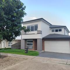 Beautiful and Ultra Modern House in Kellyville