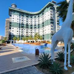 5 STAR FACILITIES/WALKING DISTANCE TO AMENITIES AND THE BEACH