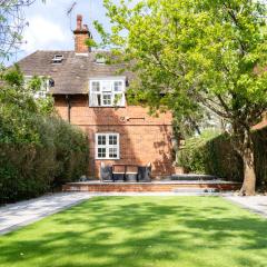 Luxury house with garden and free parking, in Hampstead Gardens