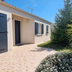 HOUSE CLOSE TO ROYAN AND SEASIDE, GROUND FLOOR, QUIET AND COMFORTABLE