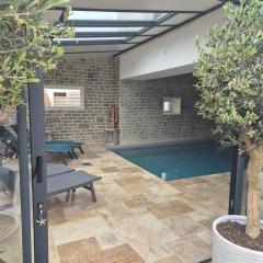 La villa Terre & Mer avec piscine chauffée, proche de Cabourg
