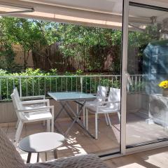 Studio Climatisé Idéal: Plage et Centre-Ville à Pied, WIFI Gratuit - FR-1-466A-51