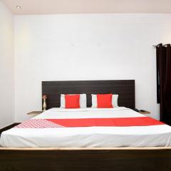 OYO Flagship 31031 DS Royal Guest House