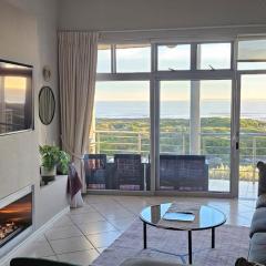 Beachfront 3-bedroom with Robben Island views