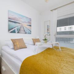 Luxury Two Bedroom Apartment with Terrace and Parking by Renters Prestige