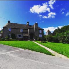 Bridge Farmhouse, Hot Tub, Pet friendly, Pub Near