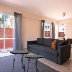 Phaedrus Living: Universal City Flat Alina