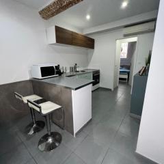 Charmant T2 avec Cour Privée au coeur du Panier- Vieux Port