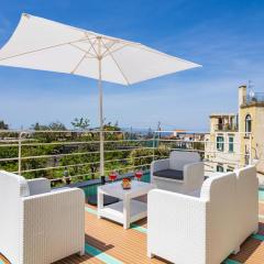 Radici House - Elegant apt with Patio and View