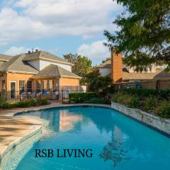 Glamorous 4Br Home with Pool Hot Tub & Grill