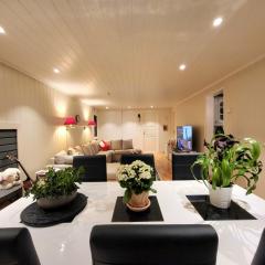 Spacious & Modern Apartment in Central Trondheim with free parking
