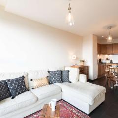 Appartement skis aux pieds avec piscine chauffée et parking - FR-1-296-345