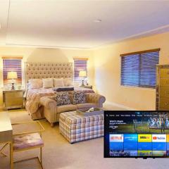 Cozy Room&Smart TV, Big plaza perfect location,30+