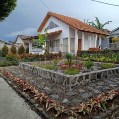 Villa Tombo Sayah