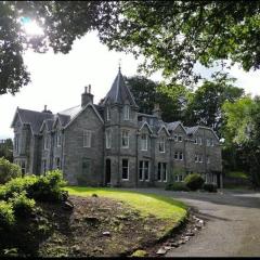 Wellwood Manor