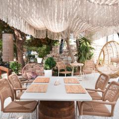 Sunrock Suites - Villa Pansy