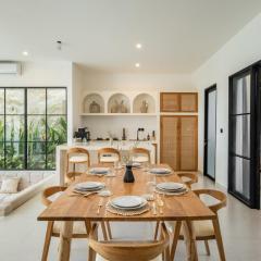 3 BD with Rooftop Jacuzzi and Glass Pool