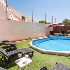 4 Bedroom Awesome Home In Fontanar