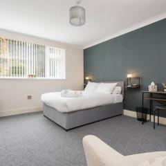 Woolton Rd Flat Near John Lennon Airport, Free Parking & Wifi - Pass the Keys